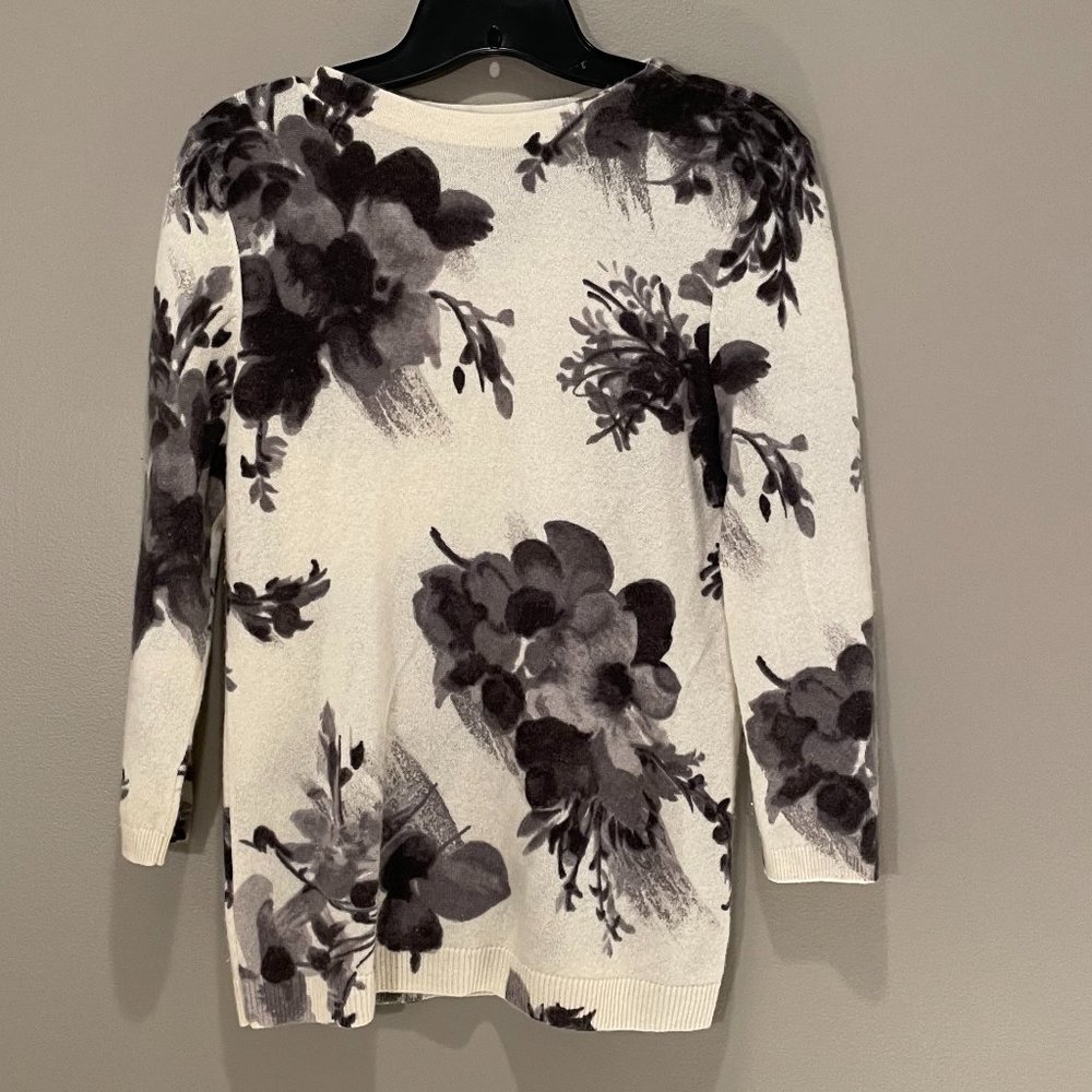 Talbots Floral Print Cashmere Sweater Lng Sleeve sz S   NWOT Really SOFT